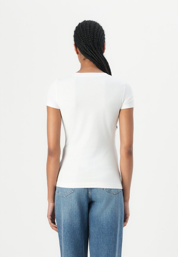 TRIANGLE FLOWERS TEE - Print T-shirt4