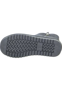 Graue Gummisohle mit einem Zickzackmuster, versehen mit einem rechteckigen Logo. Die Stiefelkonstruktion umfasst ein strukturiertes Obermaterial mit einem seitlichen Reißverschluss.