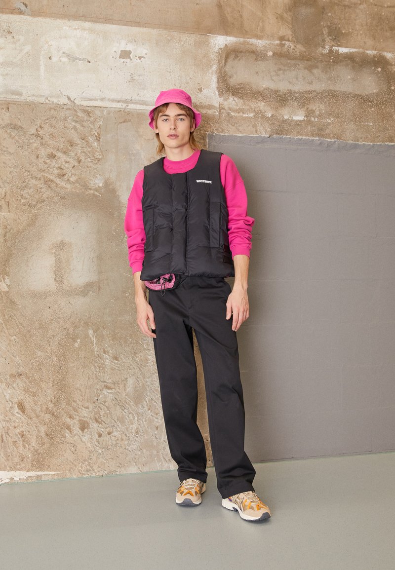 WRSTBHVR AGNO VEST UNISEX - Γιλέκο - black