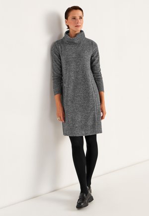 Stickad klänning - grey melange