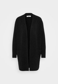 Sort cardigan med åben front lavet af blødt materiale. Har to forlommer og ribbede manchetter. Lige snit, ingen lukninger.