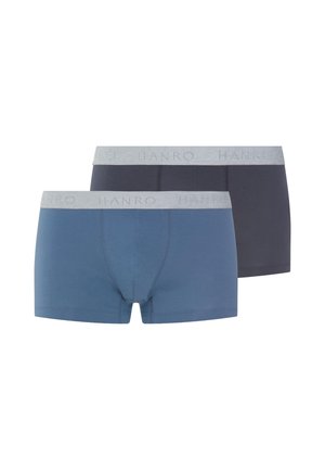 Zwei Paar Herren Boxershorts, eines dunkelblau und eines marineblau, beide mit hellgrauen elastischen Bund mit der Marke „HANRO“.