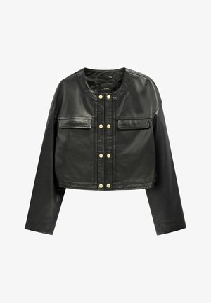Czarna krótka skórzana kurtka z długimi rękawami, okrągłym kołnierzem, przednimi zatrzaskami i dwoma patkowymi kieszeniami na piersi.