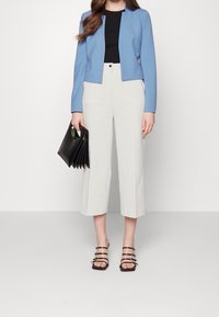 BOSS Tygbyxor - white