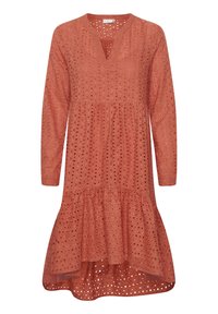 Dlouhé šaty v terakotové barvě, s výřezy, výstřihem do V a rozšířeným lemem. Vyrobené z lehkého materiálu s texturovaným povrchem.