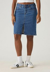 Levi's® LOW MIDI  - Kokerrok - mosey mid stone