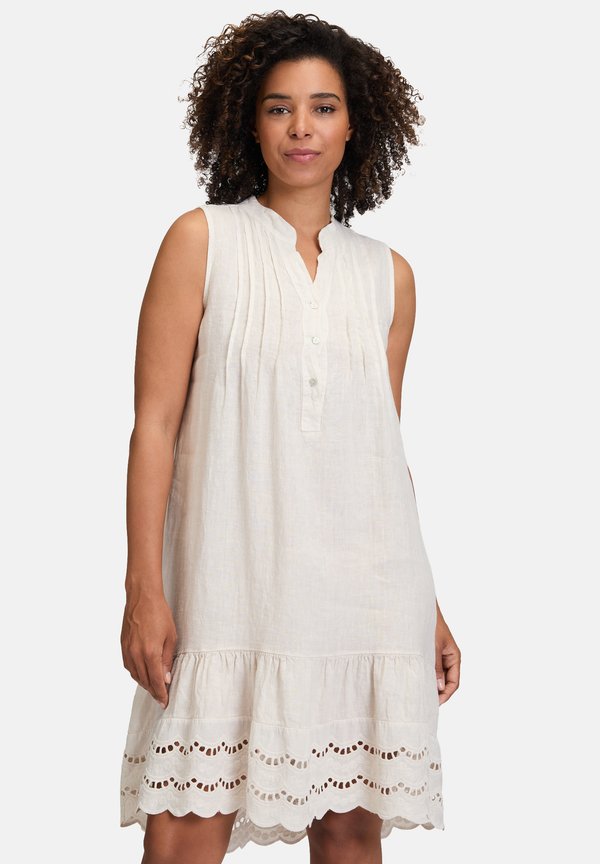 CASUAL MIT STICKEREI - Freizeitkleid - cream