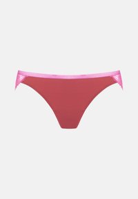 Unselected, marsala red