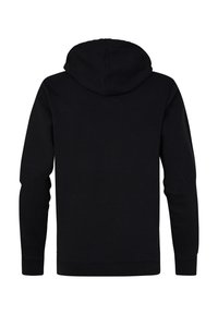 Sudadera negra con un corte relajado, mangas largas y capucha con cordón. Fabricada en un tejido suave con una textura lisa. Sin logotipos ni patrones visibles.