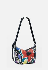 Borsa con motivo floreale dotata di chiusura con zip, realizzata in tessuto resistente. Presenta una tracolla nera regolabile e una combinazione di colori vivaci.