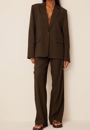 Blazer - brown