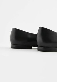 Next WIDE FIT FOREVER COMFORT MARY JANE - Balerínky s remienkom okolo členku - black