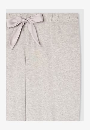 Pantaloni tuta grigi chiari con una consistenza morbida, dotati di un fiocco in seta in vita e una cintura elastica per una vestibilità regolabile.
