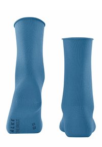 Blaue Baumwollsocken aus einem glatten, dehnbaren Stoff. Mit geripptem Bund und verstärkter Ferse; Größe auf der Unterseite angegeben.