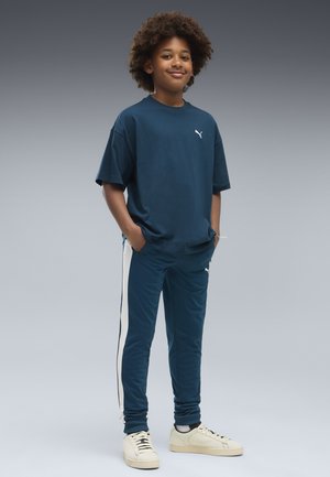 Puma, ESSENTIALS OVERSIZED T-SHIRT - T-shirt basique - midnight petrol