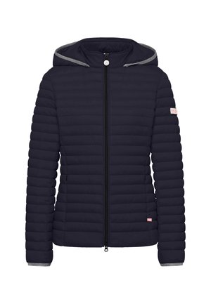 Marineblauwe pufferjas met ritsluiting, capuchon en grijze binnenvoering. Heeft een gequiltde textuur en een klein logo op de mouw.