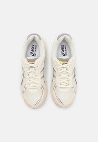 ASICS SportStyle GT-2160 UNISEX - Tossud - cream/safety yellow