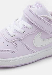 Nike Sportswear COURT BOROUGH LOW RECRAFT UNISEX - Tenisky - barely grape/white/lilac bloom