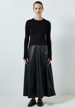Top s dlhým rukávom - black