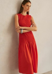 Reiss REGULAR FIT - ANNABEL SHIRRED MIDI  - Hverdagskjole - red