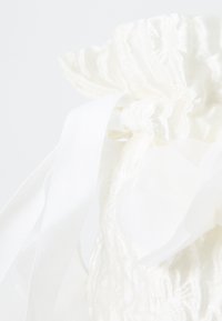 Thumbnail Image 4