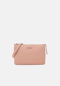 Calvin Klein - MUST CROSSBODY - Borsa a tracolla - café au lait Immagine in miniatura 1