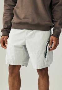 Next REGULAR FIT - Short - off white