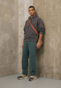 Carhartt WIP HOODED NELSON  - Felpa - black garment dyed