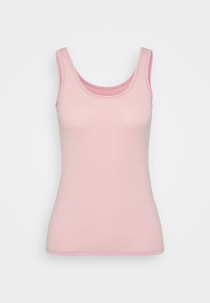 Top de alças rosa claro feito de tecido suave, com decote arredondado e alças largas. Textura lisa com costuras mínimas.