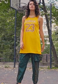 Jordan W J ESSEN UTILITY - Calças cargo - noble green