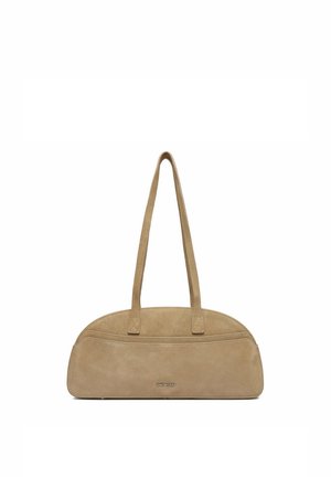 Beżowa zamszowa torebka na podwójnych paskach na ramię, o zaokrąglonym prostokątnym kształcie, z małym metalowym logo Gino Rossi umieszczonym na środku przodu.