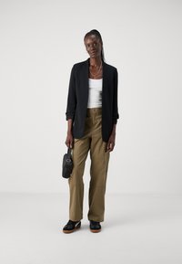 ONLY Tall ONLPOPTRASH czarny