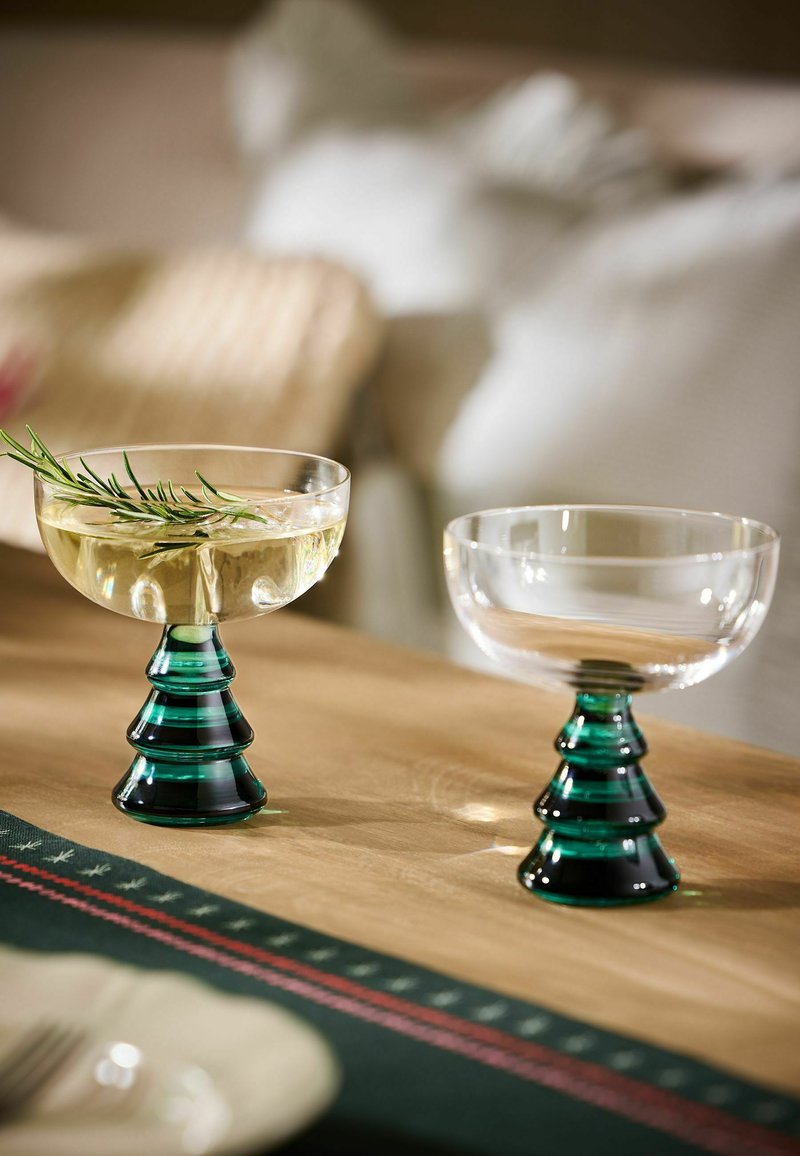 Next SET OF 2 CHRISTMAS TREE STEM COCKTAIL GLASSES - Wijnglas - green ...