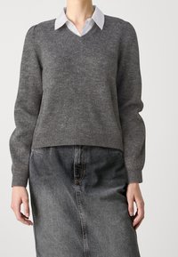 JDY Strickpullover - mottled dark grey