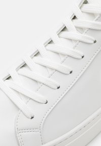 GARMENT PROJECT TYPE SOLE VEGAN - Sapatilhas de cano alto - white
