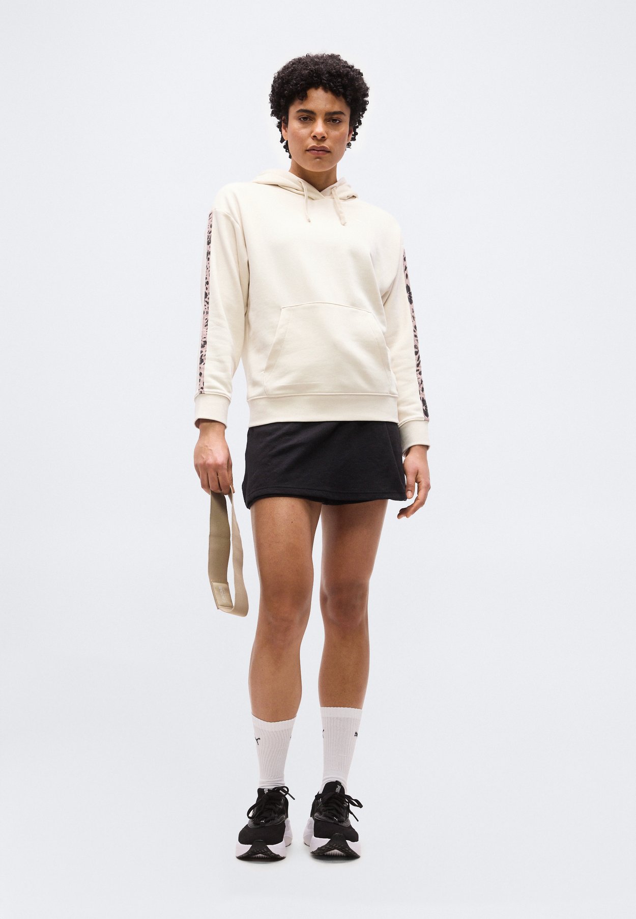 GRAPHIC ANIMAL COMFORT HOODIE