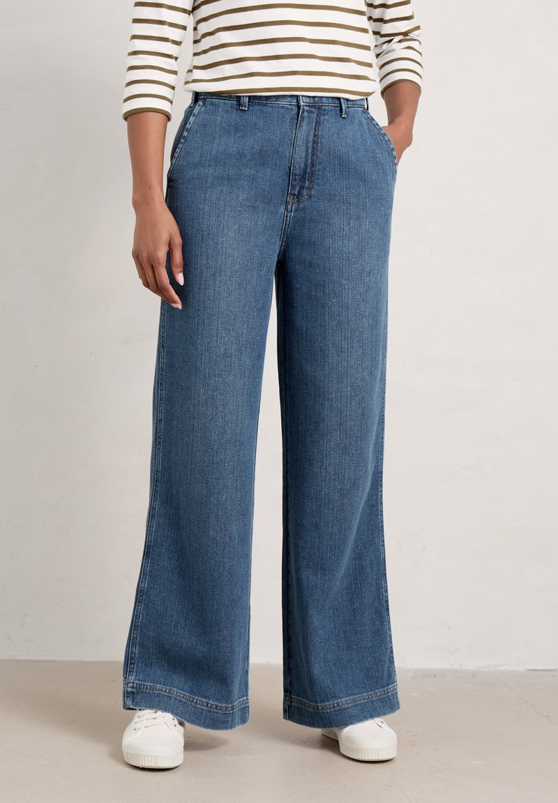 Seasalt Cornwall BLAKE WIDE LEG Flared Jeans mid wash grain