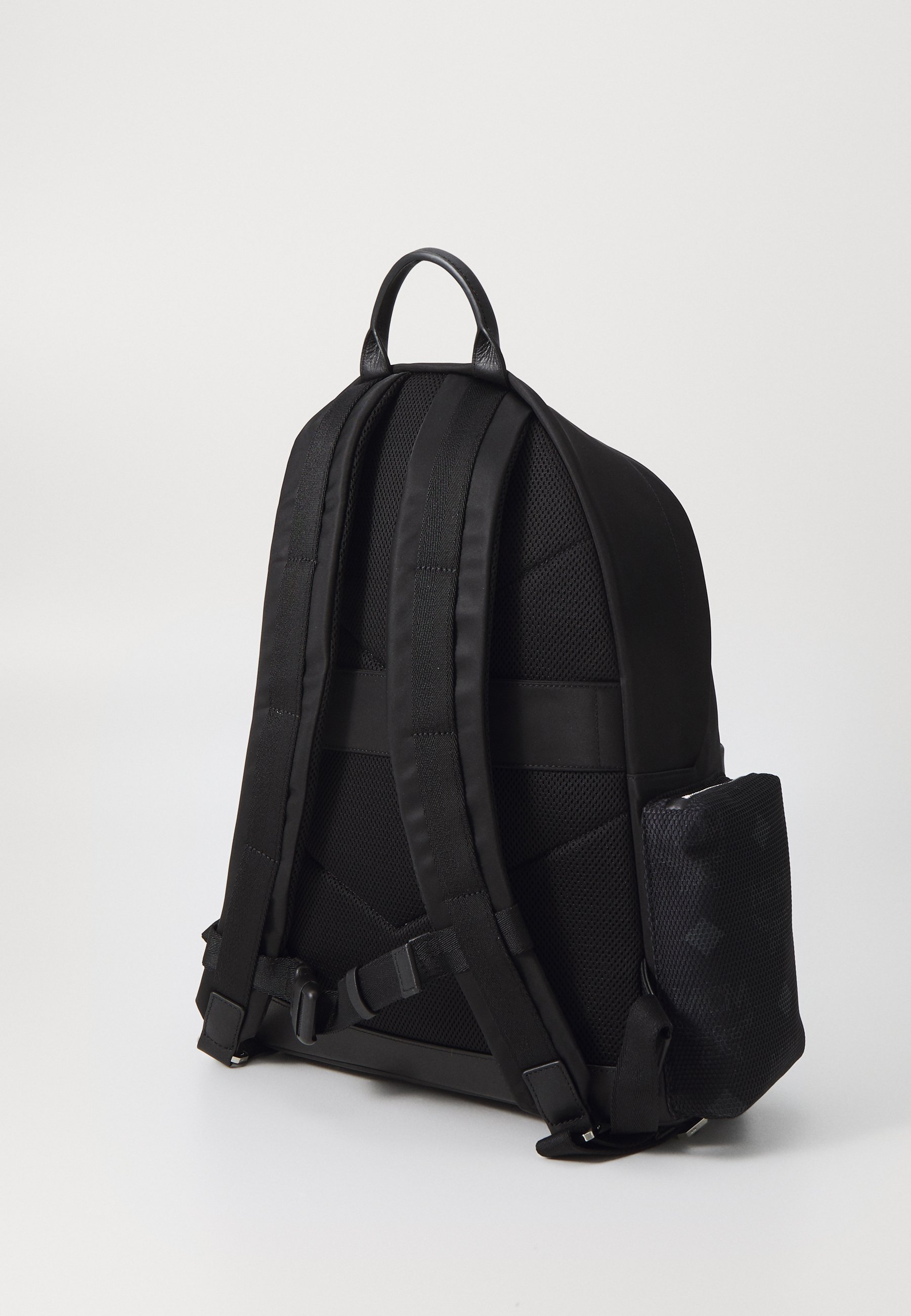 MCM リュック　ブラック MCM ブラックレザー リュック