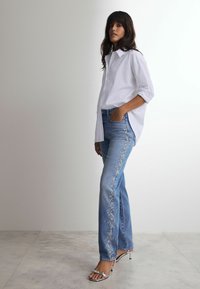 Next EMBROIDERED - Džíny Straight Fit - mid blue