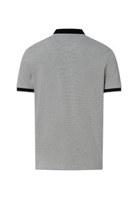 Graues Kurzarm-Polohemd mit schwarzem Kragen und Ärmelakzenten, aus strukturiertem Stoff und mit einem schlichten, klaren Design.