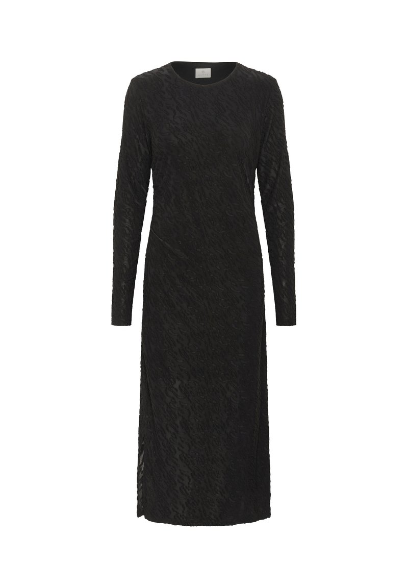 Robe midi noire à manches longues avec motif animalier texturé et fente latérale, avec encolure ronde et silhouette droite.