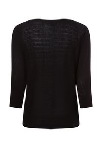 Schwarzes Strickoberteil mit Dreiviertelärmeln, das ein strukturiertes Muster und einen weiten Ausschnitt aufweist und eine lockere Passform bietet.