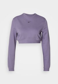 Sweatshirt corto viola in morbido cotone misto, con maniche lunghe, scollatura rotonda e un piccolo logo nero sul petto.