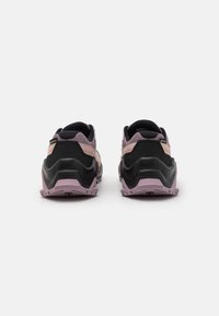 Salomon X ULTRA GTX UNISEX - Chaussures de marche - nirvana/black/fusion coral