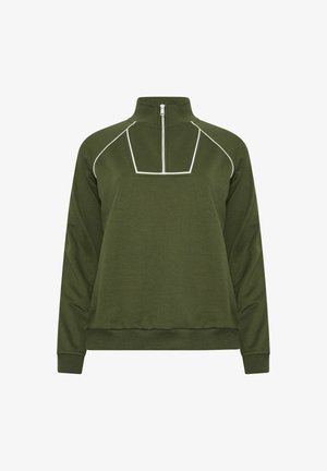 Olivgrüner Pullover mit langen Ärmeln, hohem Kragen, vorderem Halbreißverschluss und weißen Paspelierungen rund um Brust und Schultern.