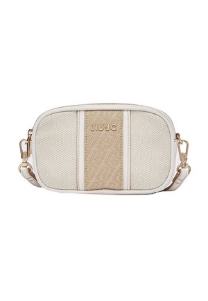 Borsa a tracolla compatta bianca e beige con pannello frontale testurizzato, ferrature color oro, logo "LIU JO" sulla striscia centrale e fibbie della tracolla regolabili.