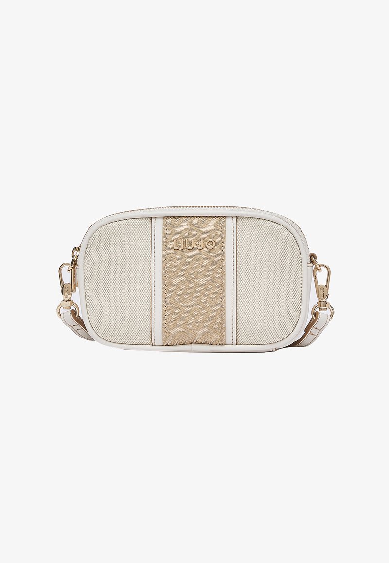 Compacte witte en beige crossbodytas met een gestructureerd voorpaneel, hardware in goudkleur, gebrandmerkt met "LIU JO" op het centrale bandje, en verstelbare riemclips.