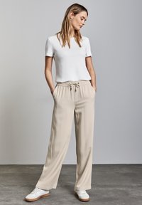 Street One WIDE - Bukser - beige