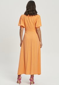 SÁVEL VIE - Dnevna haljina - orange