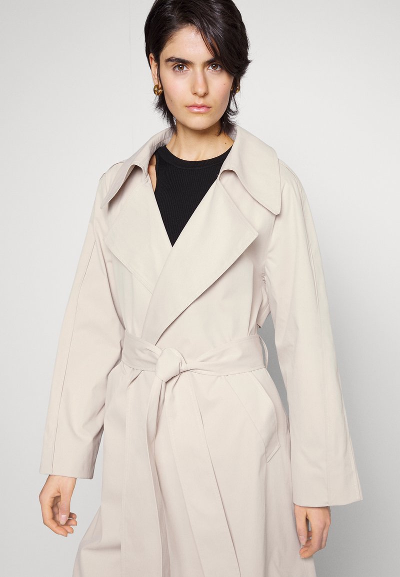 dkny trenchcoat